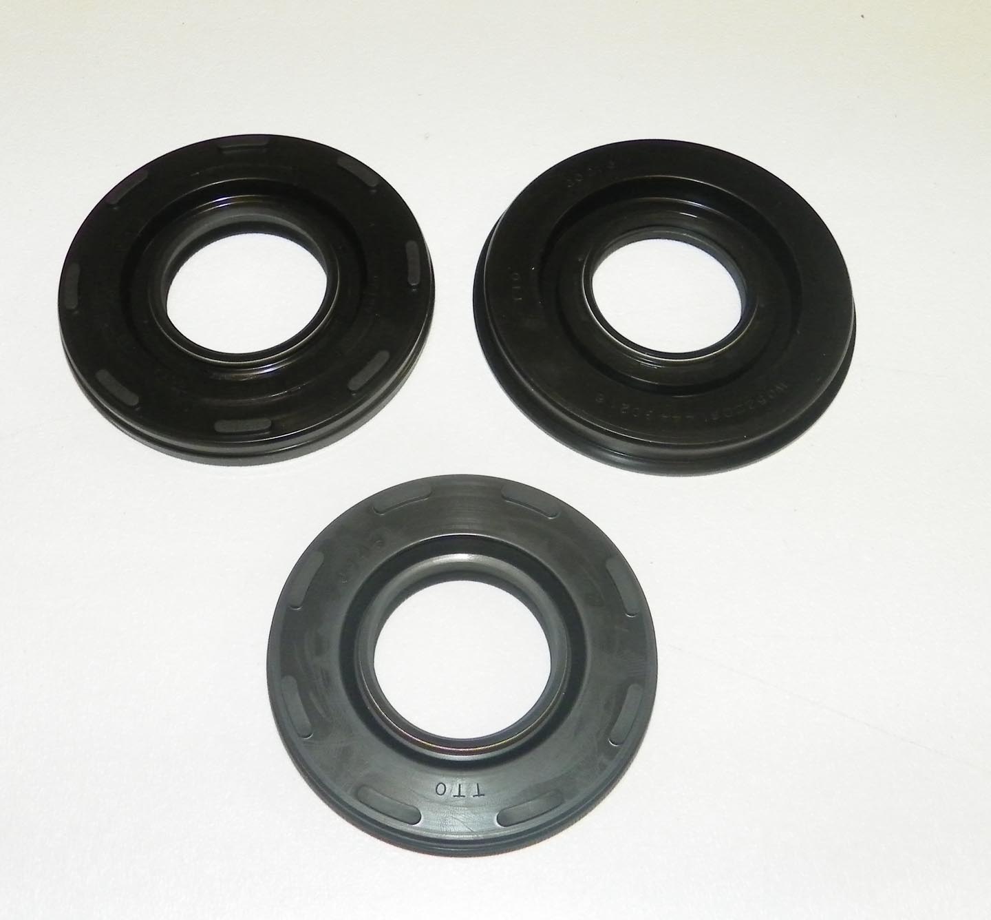 Crankshaft Oil Seal Kit; Kawasaki 1200 Ultra 150 1999