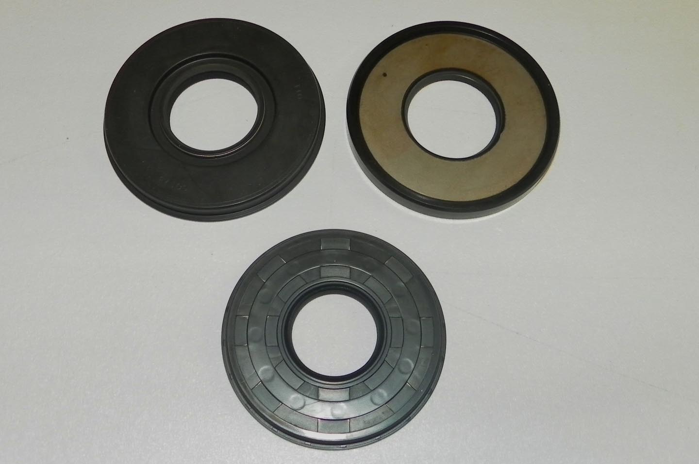 Crankshaft Oil Seal Kit; Polaris 650 - 780 92-04