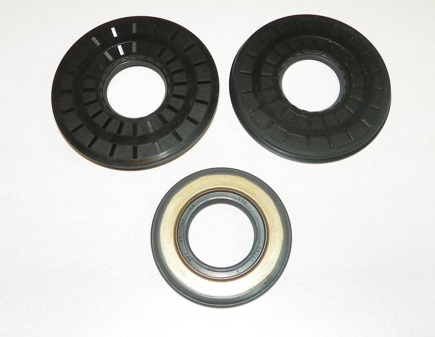 Crankshaft Oil Seal Kit; Yamaha 1200 GP-R 00-02